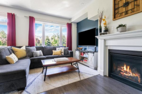 Modern home with a pool sauna pooltable & mountain view Collingwood